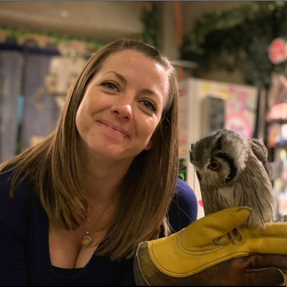 Meet your Posher, Christina - Picture 3 of 8